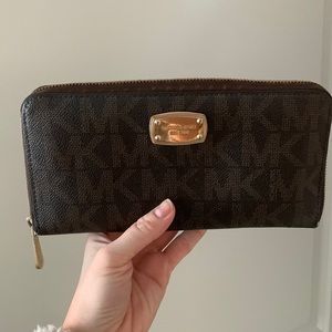 Michael Kors wallet